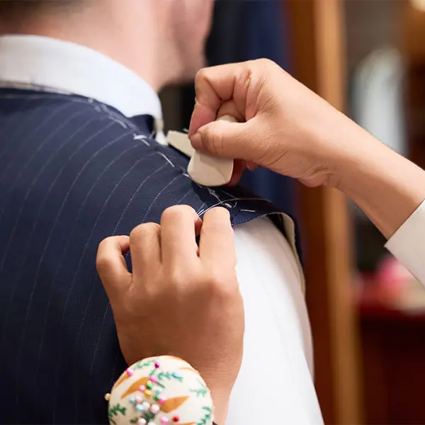 Binh Tailor - Shoulder Line & Shape